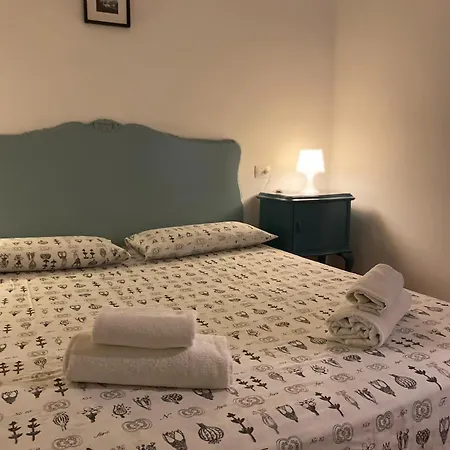 アパート House Torre マンデッロ・デル・ラーリオ