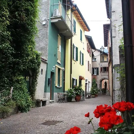 アパート House Torre マンデッロ・デル・ラーリオ